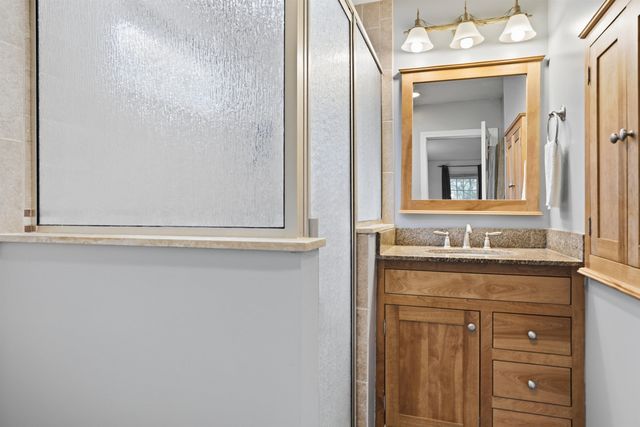 72 Old Farm Road, Bedford, NH 03110