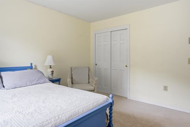 72 Old Farm Road, Bedford, NH 03110