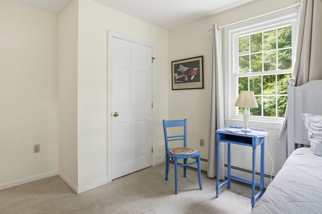 72 Old Farm Road, Bedford, NH 03110