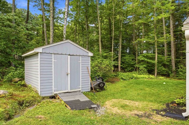 72 Old Farm Road, Bedford, NH 03110