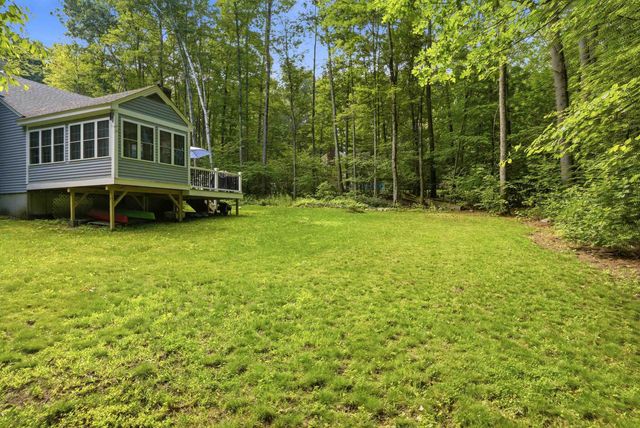 72 Old Farm Road, Bedford, NH 03110