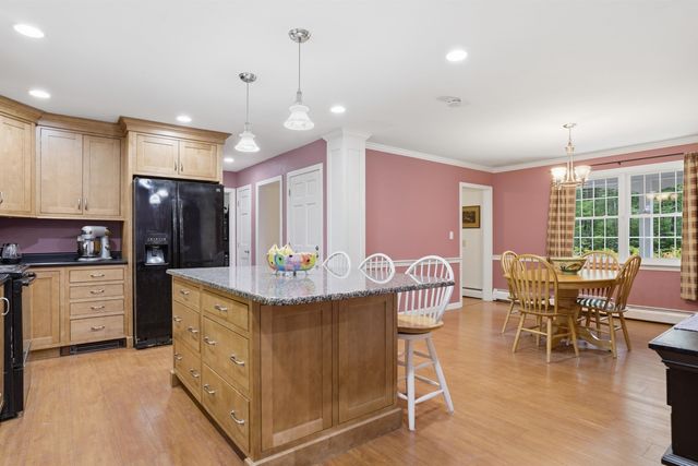 72 Old Farm Road, Bedford, NH 03110
