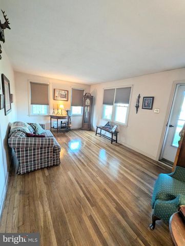 322 N 6TH ST, Columbia, PA 17512