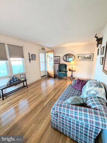 322 N 6TH ST, Columbia, PA 17512