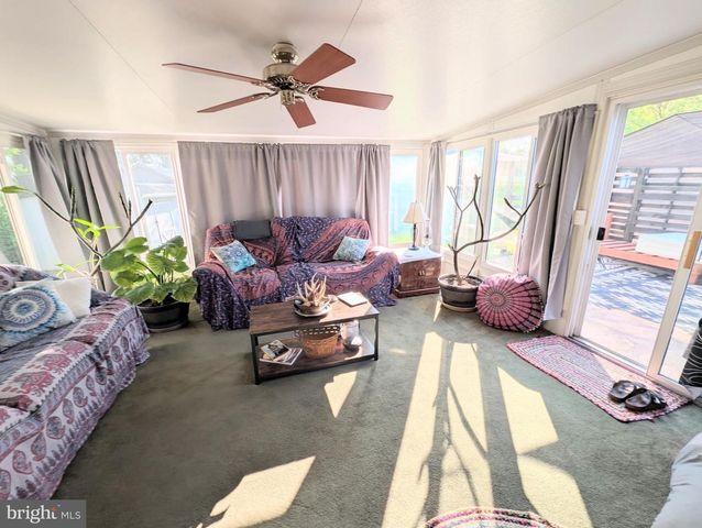 322 N 6TH ST, Columbia, PA 17512
