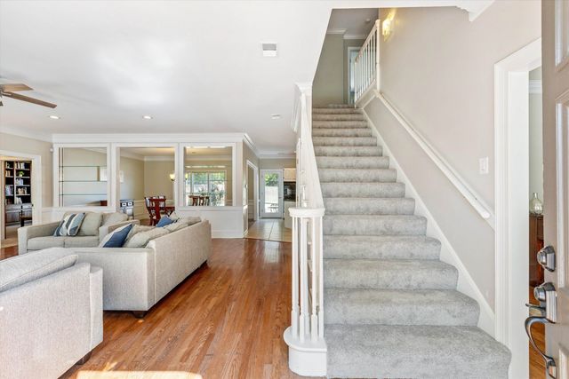 8706 MAPLE CREEK CV, Germantown, TN 38139