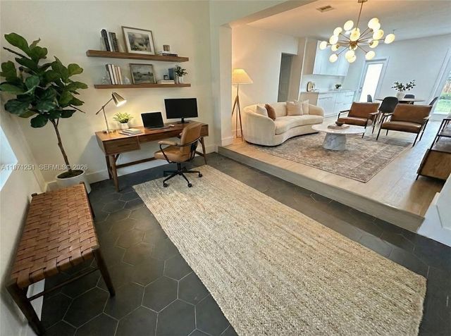 1701 SW 13th Ct, Fort Lauderdale, FL 33312