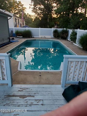 822 Devon Street, Forked River, NJ 08731