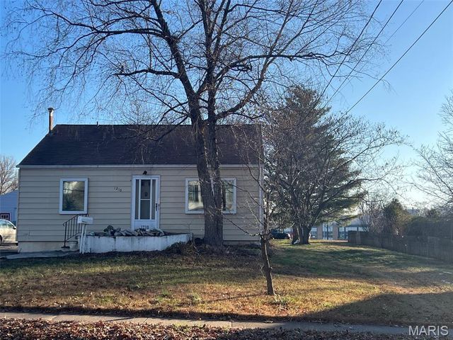 1210 Ruth Drive, Kirkwood, MO 63122