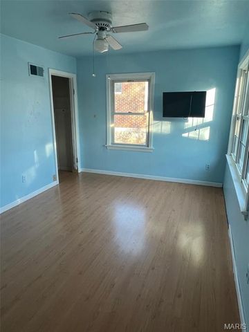 1210 Ruth Drive, Kirkwood, MO 63122