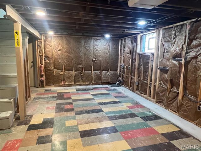 1210 Ruth Drive, Kirkwood, MO 63122