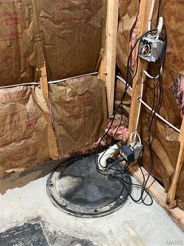 1210 Ruth Drive, Kirkwood, MO 63122