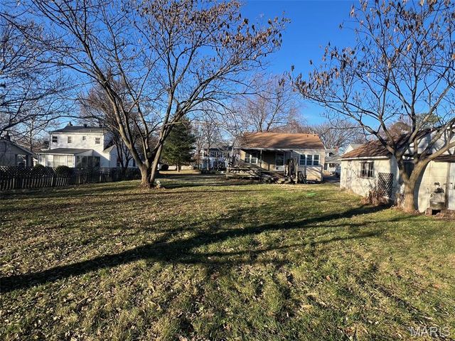 1210 Ruth Drive, Kirkwood, MO 63122