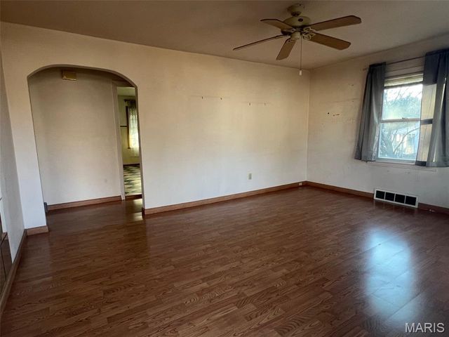 1210 Ruth Drive, Kirkwood, MO 63122