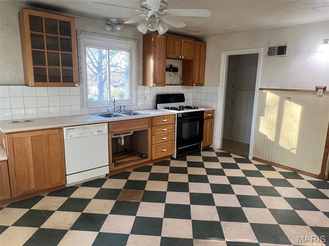 1210 Ruth Drive, Kirkwood, MO 63122