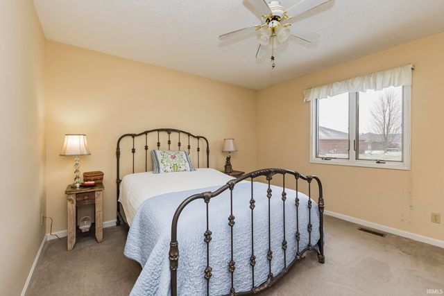 4708 E Heritage Circle, Muncie, IN 47303