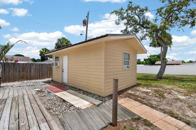 1803 EVERGREEN DRIVE, Edgewater, FL 32132