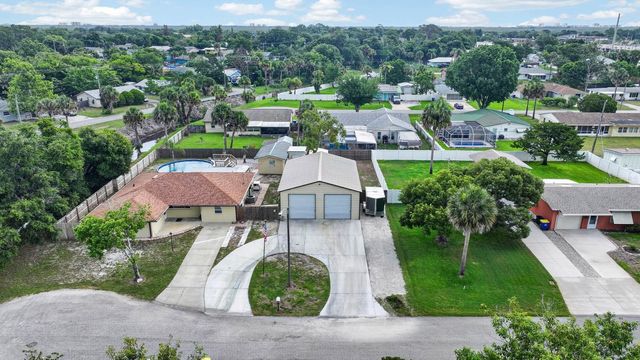 1803 EVERGREEN DRIVE, Edgewater, FL 32132