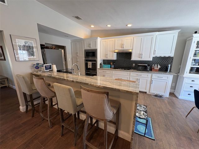 3796 Vinecrest Drive, Dallas, TX 75229