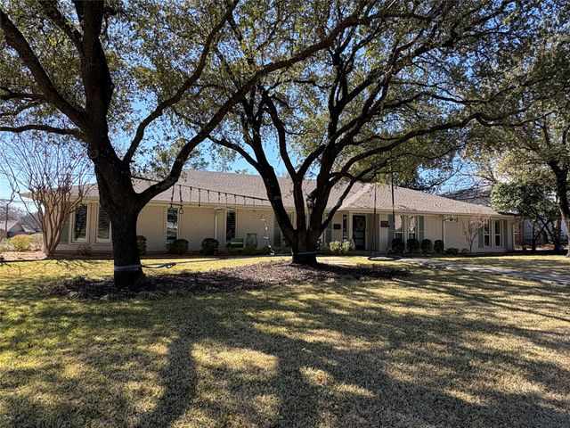 3796 Vinecrest Drive, Dallas, TX 75229