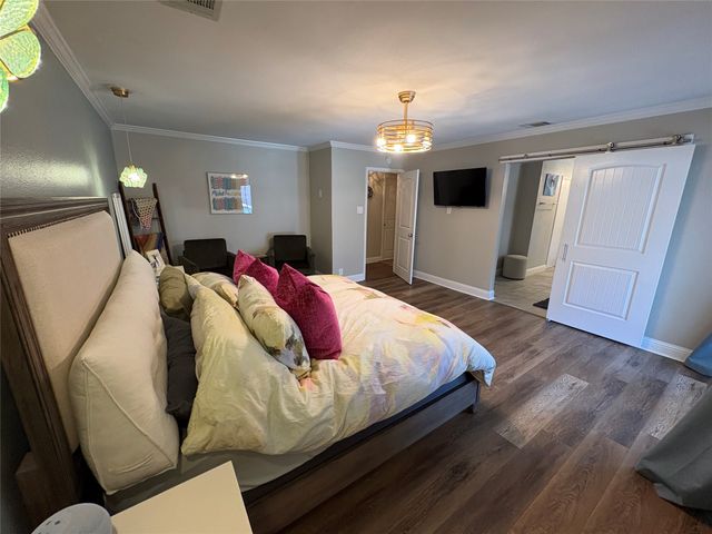 3796 Vinecrest Drive, Dallas, TX 75229