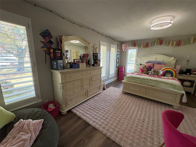 3796 Vinecrest Drive, Dallas, TX 75229