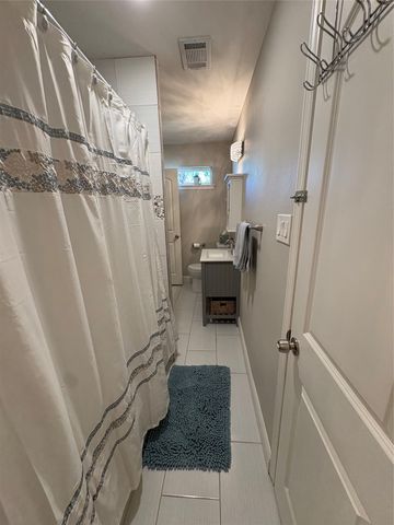 3796 Vinecrest Drive, Dallas, TX 75229