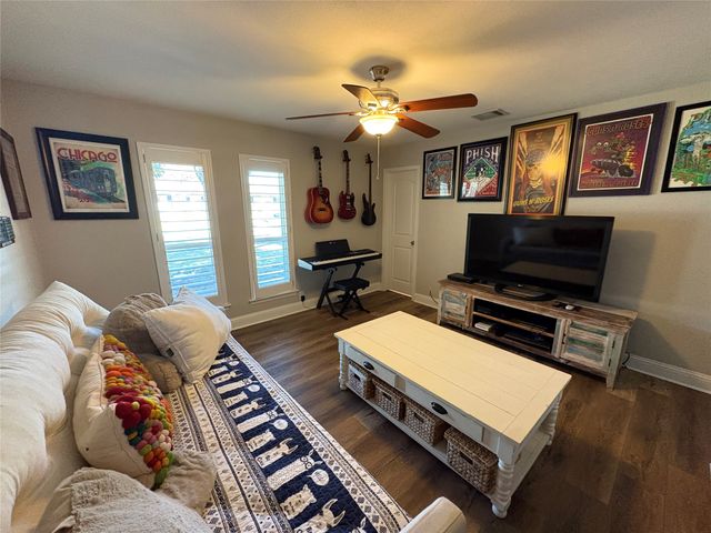 3796 Vinecrest Drive, Dallas, TX 75229