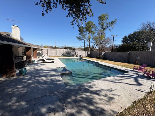 3796 Vinecrest Drive, Dallas, TX 75229