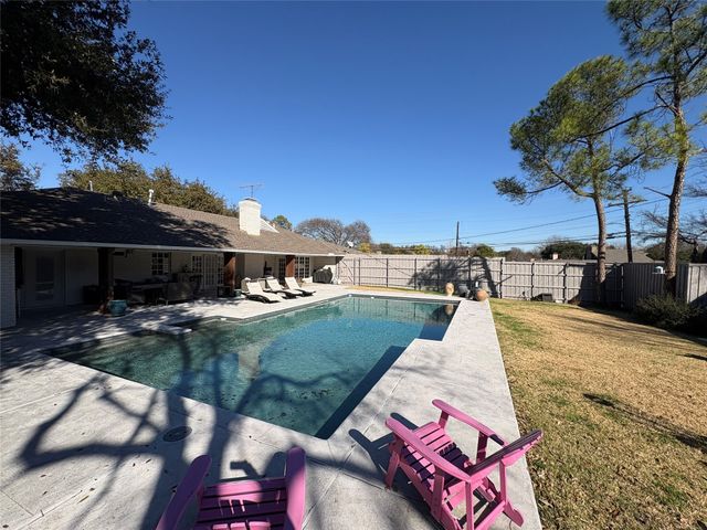 3796 Vinecrest Drive, Dallas, TX 75229