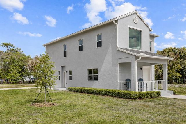 2585 SE Bonita Street, Stuart, FL 34997