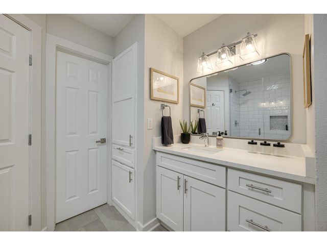 2202 Donna DR, Taylor, TX 76574