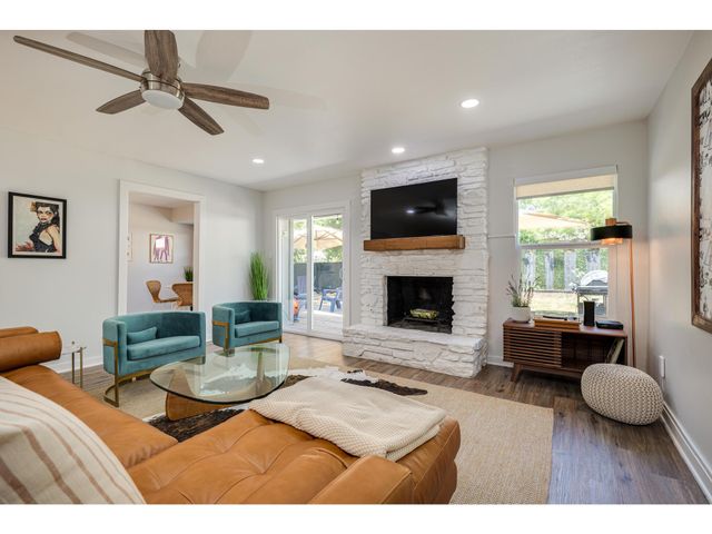 2202 Donna DR, Taylor, TX 76574