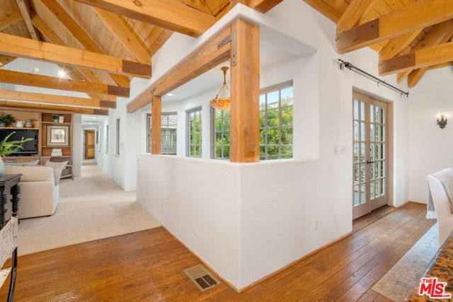 2917 N Poinsettia Avenue, Manhattan Beach, CA 90266