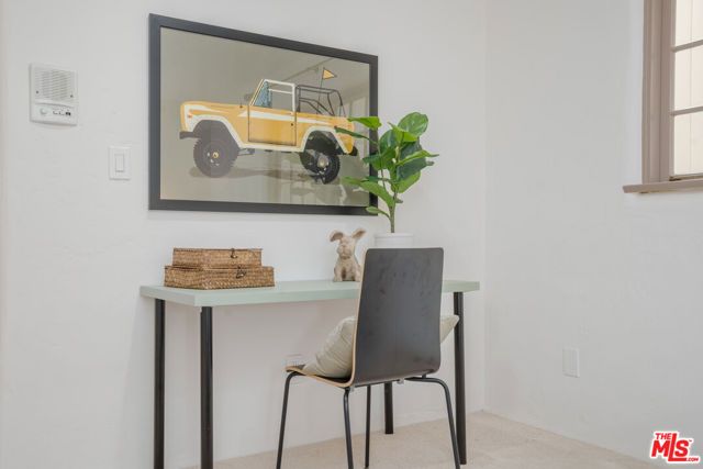 2917 N Poinsettia Avenue, Manhattan Beach, CA 90266