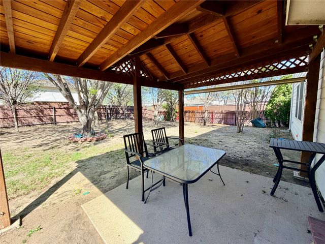 2233 Hickory Drive, Little Elm, TX 75068