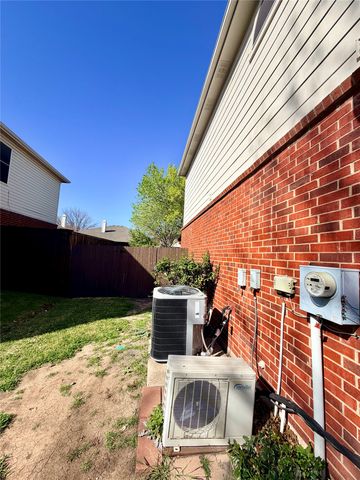 2233 Hickory Drive, Little Elm, TX 75068