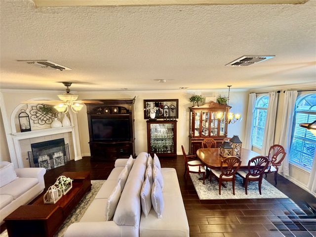 2233 Hickory Drive, Little Elm, TX 75068