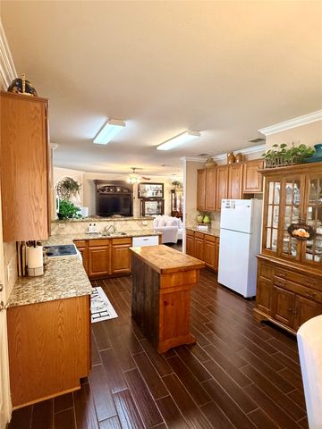 2233 Hickory Drive, Little Elm, TX 75068