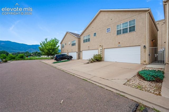 233 E Fountain Boulevard 200, Colorado Springs, CO 80903