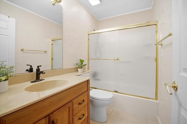 11846 Sologne Court, Maryland Heights, MO 63043
