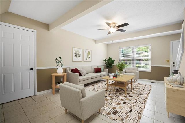 11846 Sologne Court, Maryland Heights, MO 63043