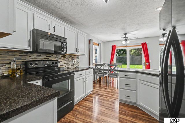 7036 S 154 Street, Omaha, NE 68138