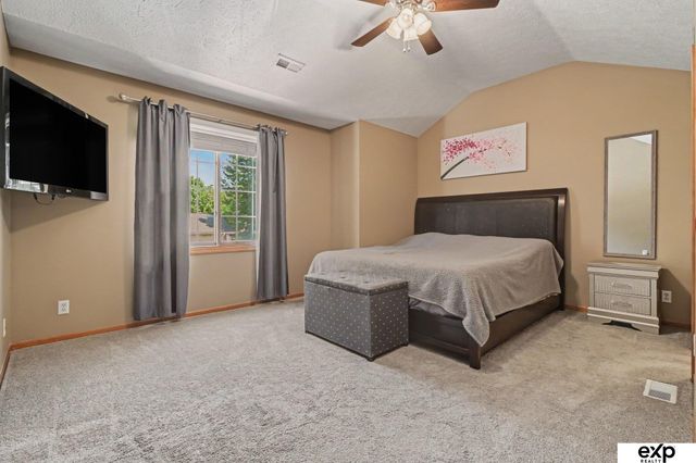 7036 S 154 Street, Omaha, NE 68138