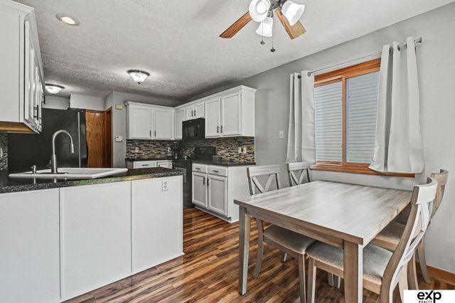 7036 S 154 Street, Omaha, NE 68138