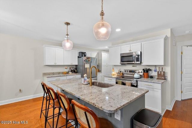 208 Pollock Street, Pollocksville, NC 28573