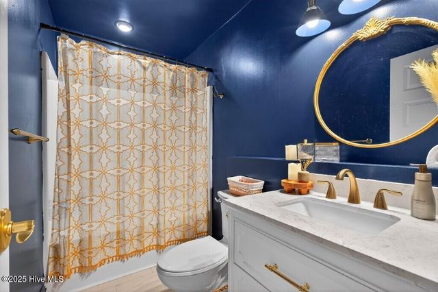 208 Pollock Street, Pollocksville, NC 28573