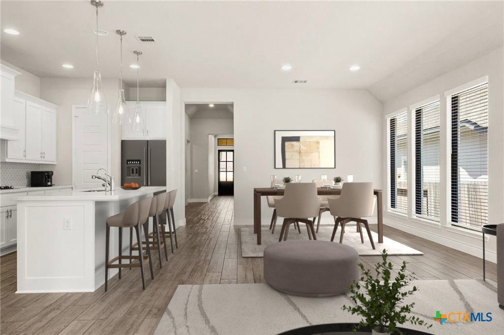 Image 3 of property listing at 636 Vireos Street, New Braunfels, TX 78132