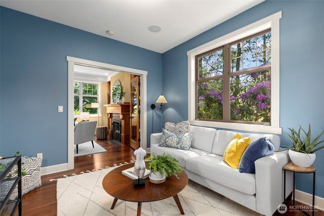 4810 Rose Avenue NE, Bainbridge Island, WA 98110