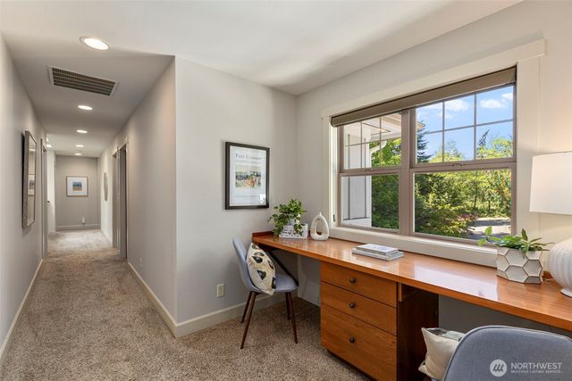 4810 Rose Avenue NE, Bainbridge Island, WA 98110